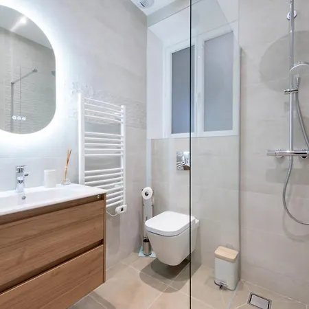 Modern 2-br With Balconies 3 Min From Palais Des Festivals Apartamento *