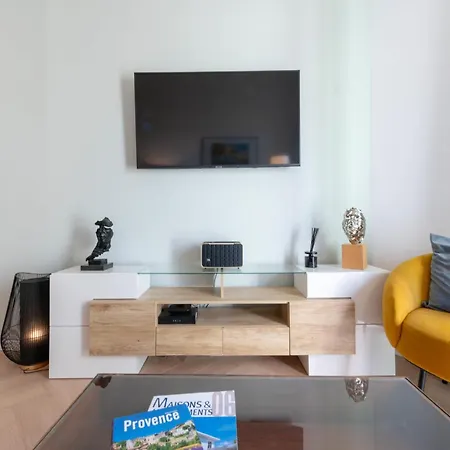 Modern 2-br With Balconies 3 Min From Palais Des Festivals Apartamento *