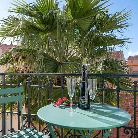 Modern 2-br With Balconies 3 Min From Palais Des Festivals