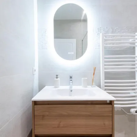 Lägenhet Modern 2-br With Balconies 3 Min From Palais Des Festivals Cannes