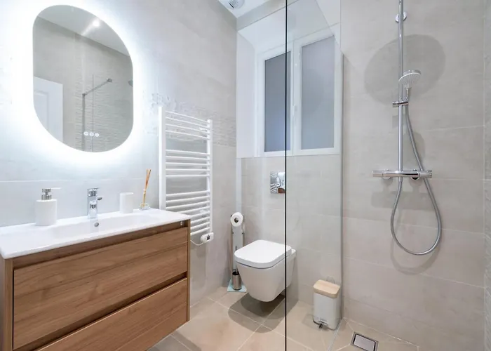 Modern 2-br With Balconies 3 Min From Palais Des Festivals 公寓 *