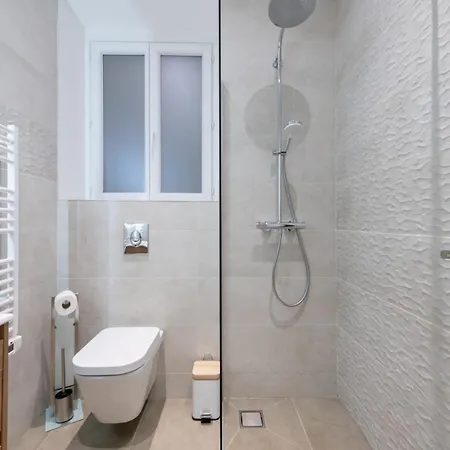 Appartement Modern 2-br With Balconies 3 Min From Palais Des Festivals